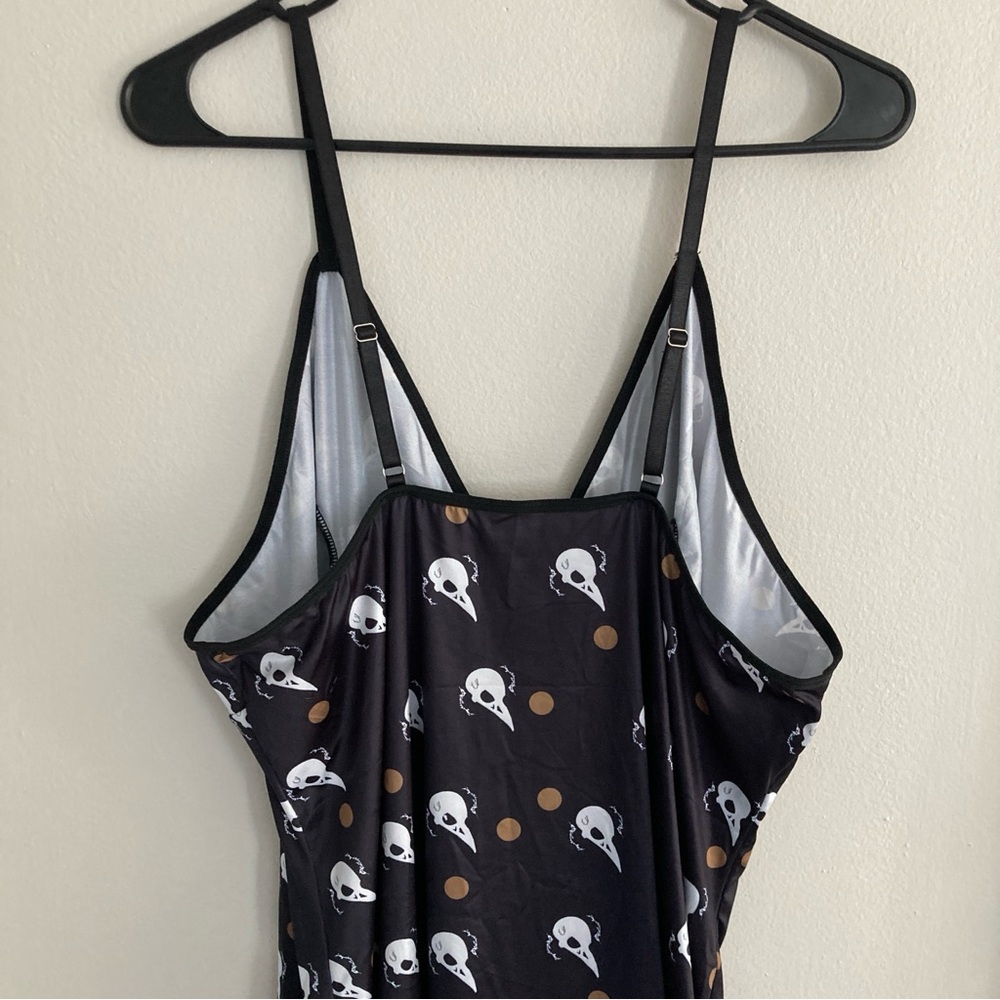 Negligee - Picture 3 of 4